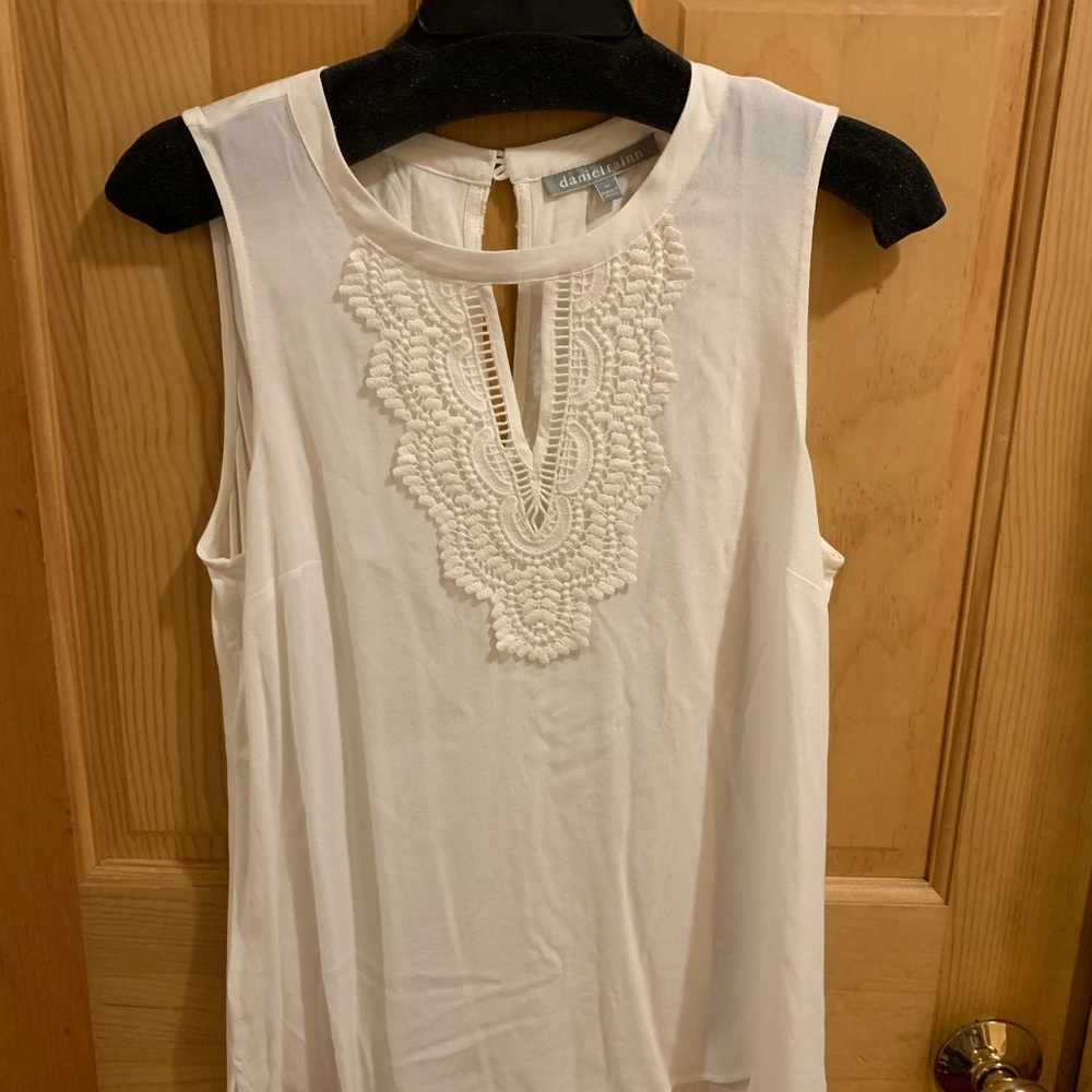 Daniel Rainn Sleeveless Blouse